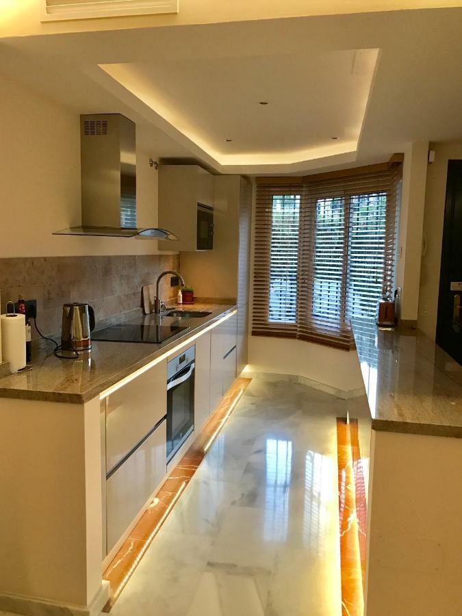 Las Lomas De Cabopino Marbella Esterno foto